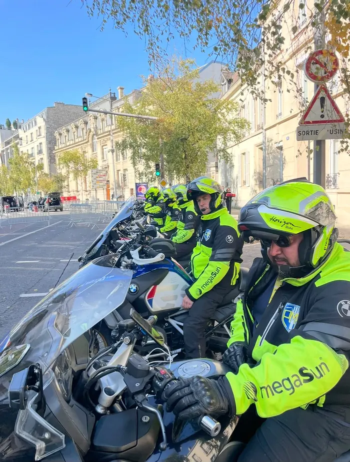 Motards du PMS au départ en centre-ville